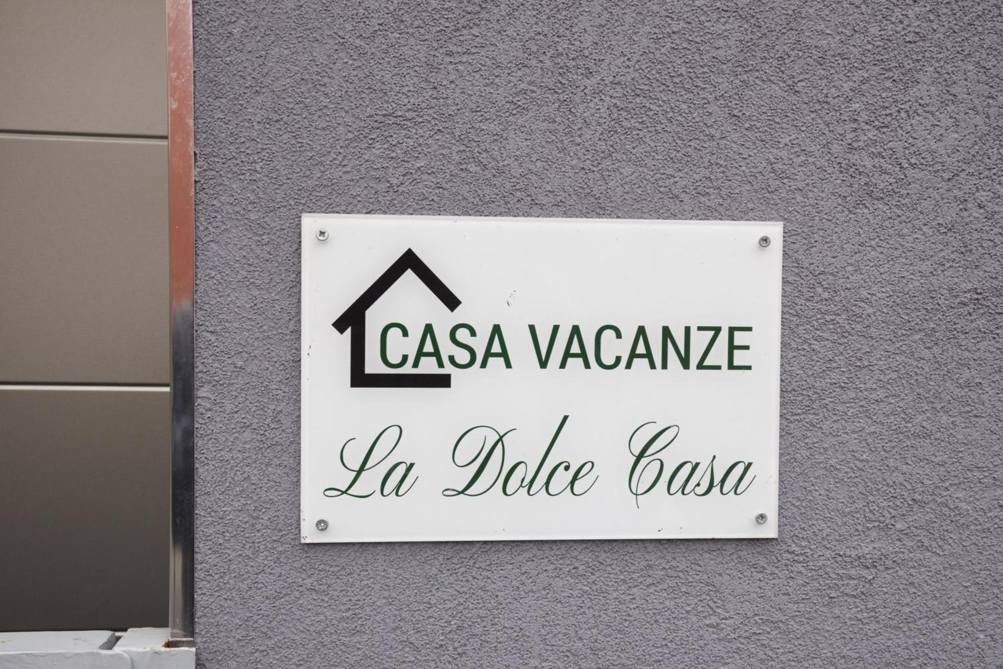 Casa Vacanze La Dolce Casa Villa Catánia Buitenkant foto